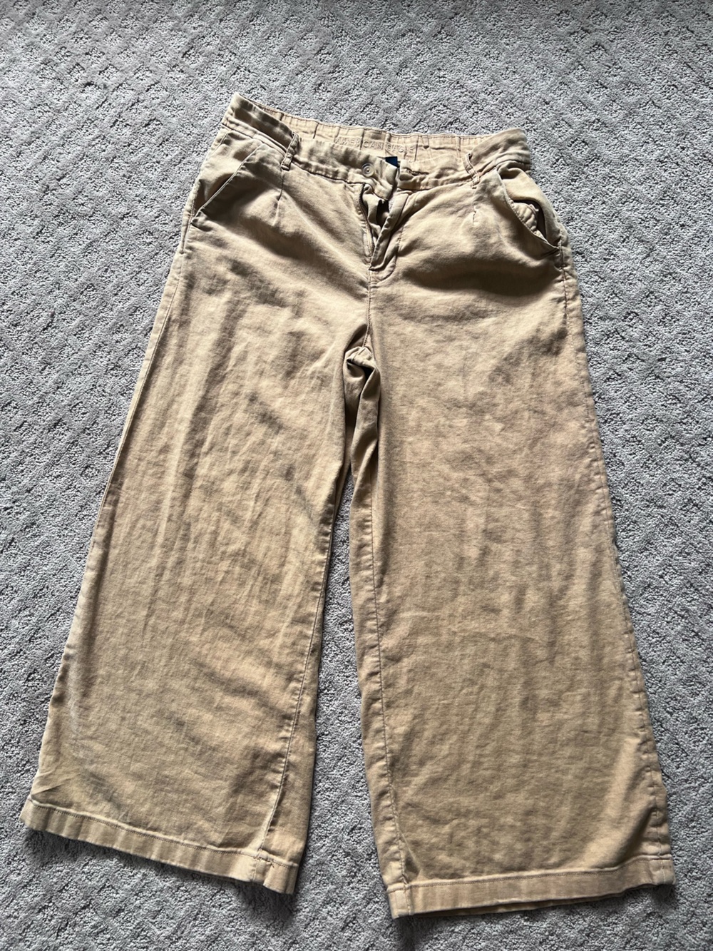 American Eagle Outfitters Wide Leg Pants in Light Mustard Color